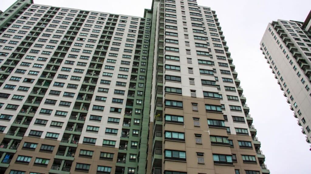 prédios de condomínio