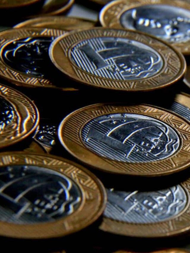 cropped varias moedas.jpg